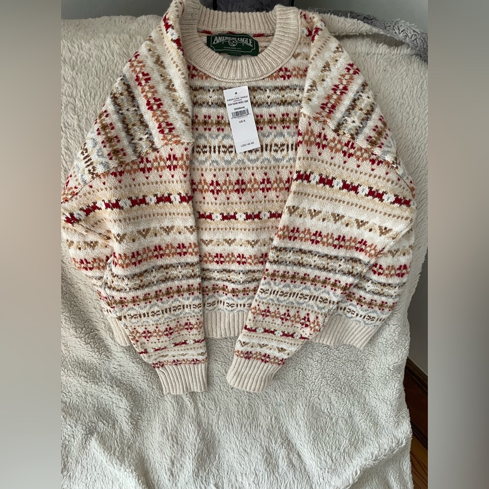 American Eagle Sweater - Brand New with tags size Small.